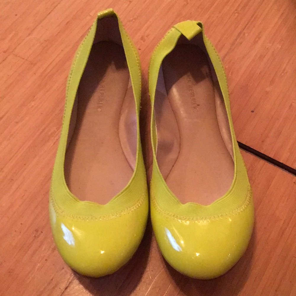 Banana Republic Yellow Flats